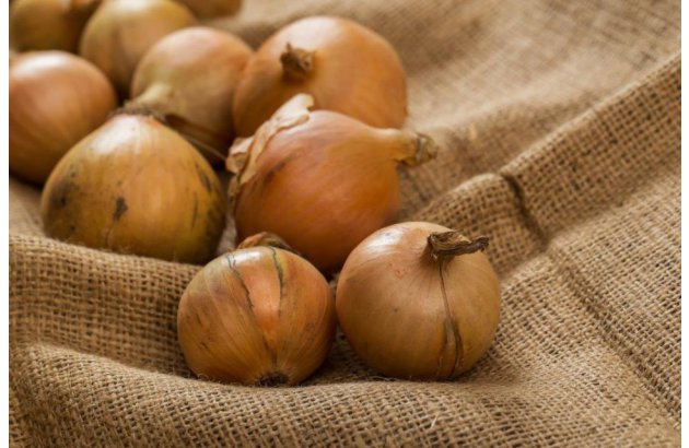Old Onions Still Weighing on the Market and Prices