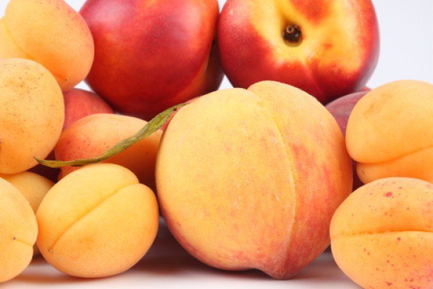 The Season for Polish Peaches and Apricots Has Started – What About Prices?