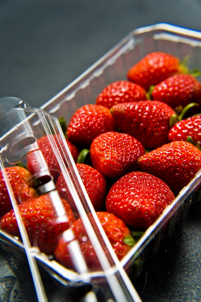 Strawberries - downward pressure on prices on the Polish market